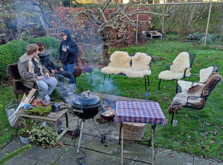 Covid-säkert kalas i trädgården