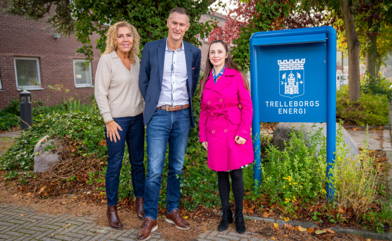 Ann Kajson Carlqvist och Boriana Åberg gör företagsbesök i Trelleborg och började med att träffa Magnus Sahlin på Trelleborgs energi.