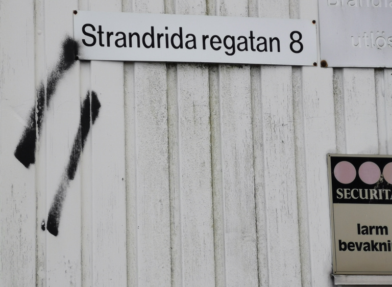 Fasad med adressskylt Strandridaregatan 8
