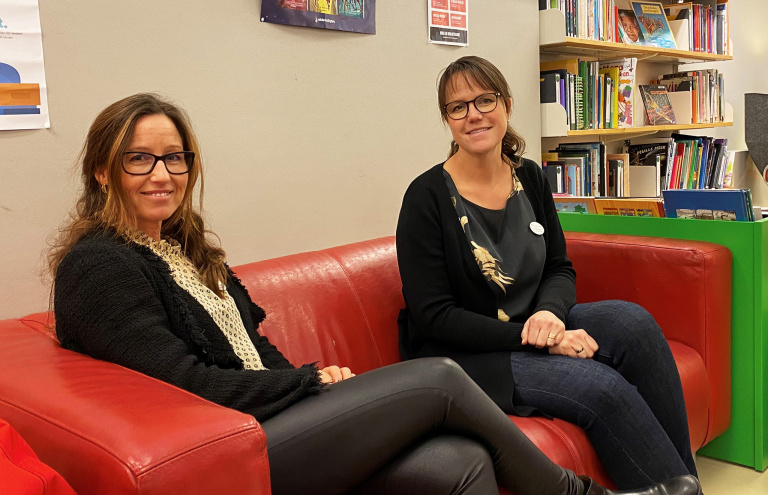 Speciallärarna Annica Wåhlander och Lina Pfannenstill arbetar med särskilt begåvade och högpresterande elever.