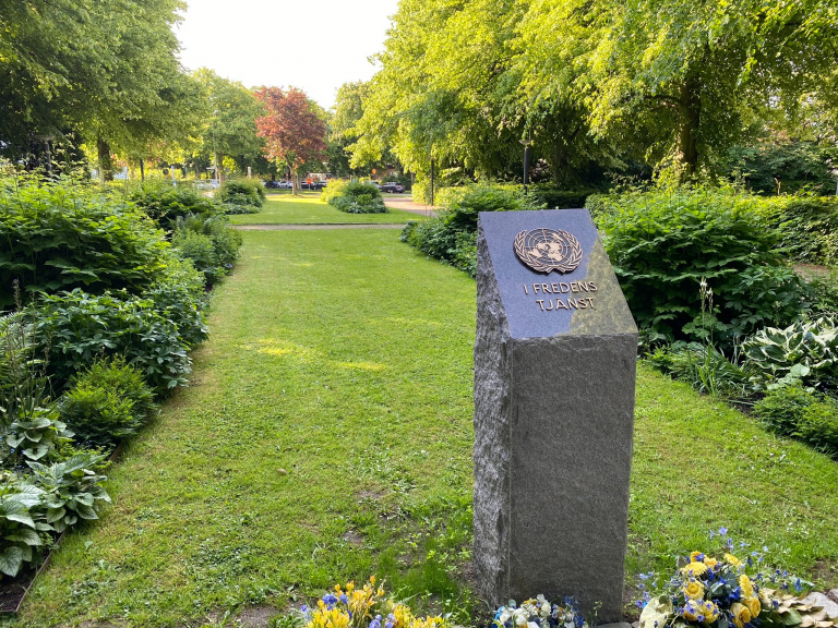 Minnessten i park