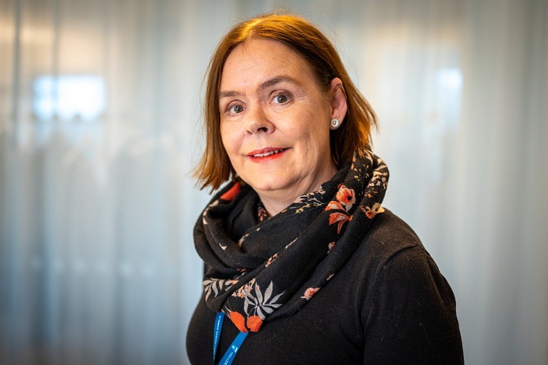 Porträttbild på kvinna