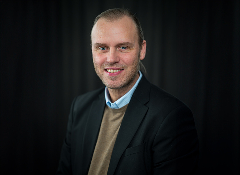 Porträttbild av Christian Dahl.