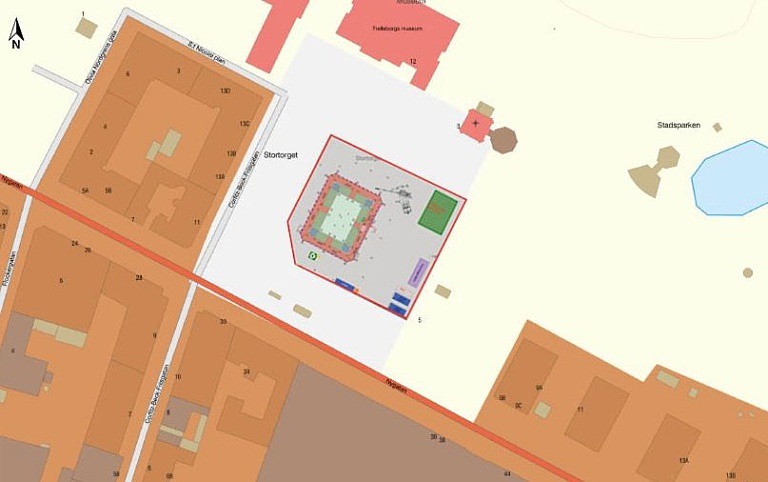 Kartillustration av Stortorget i Trelleborg med avspärrningar kring fontänen.