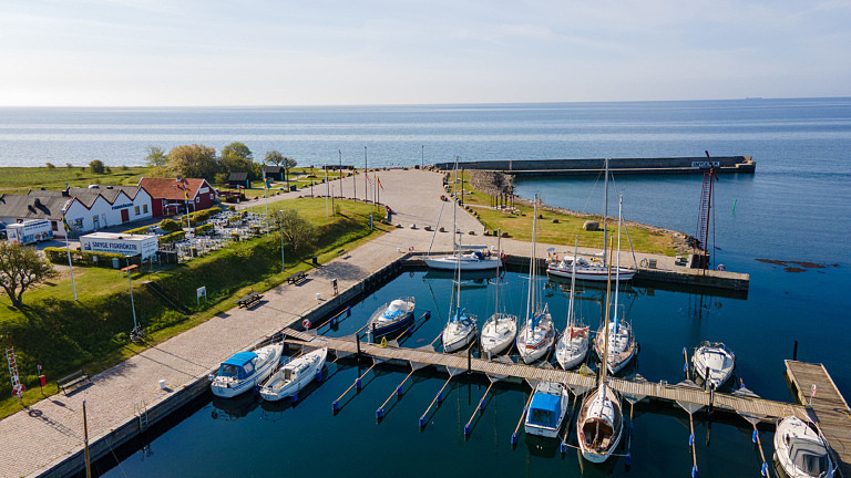 Båtar, hamn, horisont, hav
